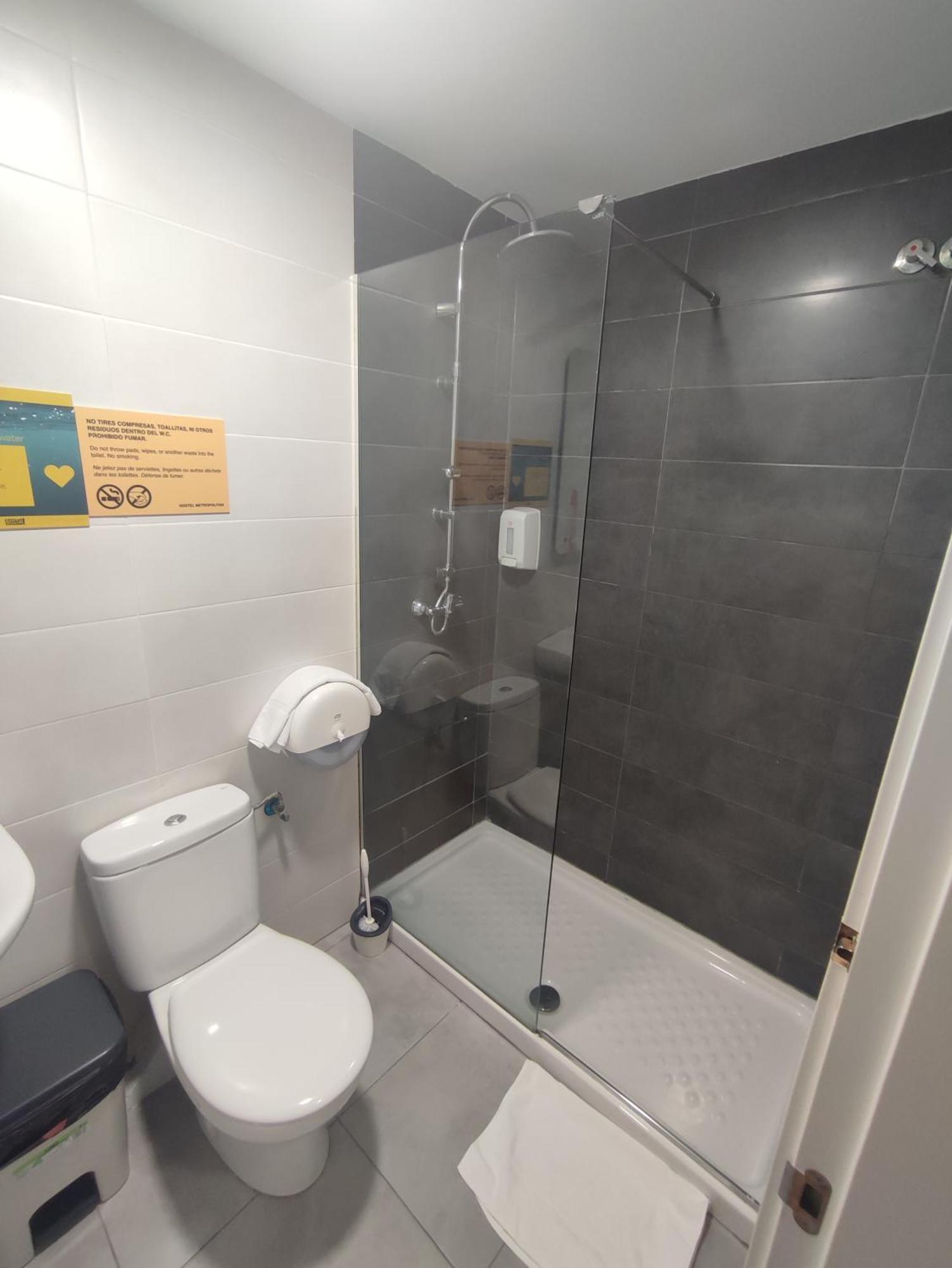 Bilbao Metropolitan Hostel By Bossh Hotels Zewnętrze zdjęcie