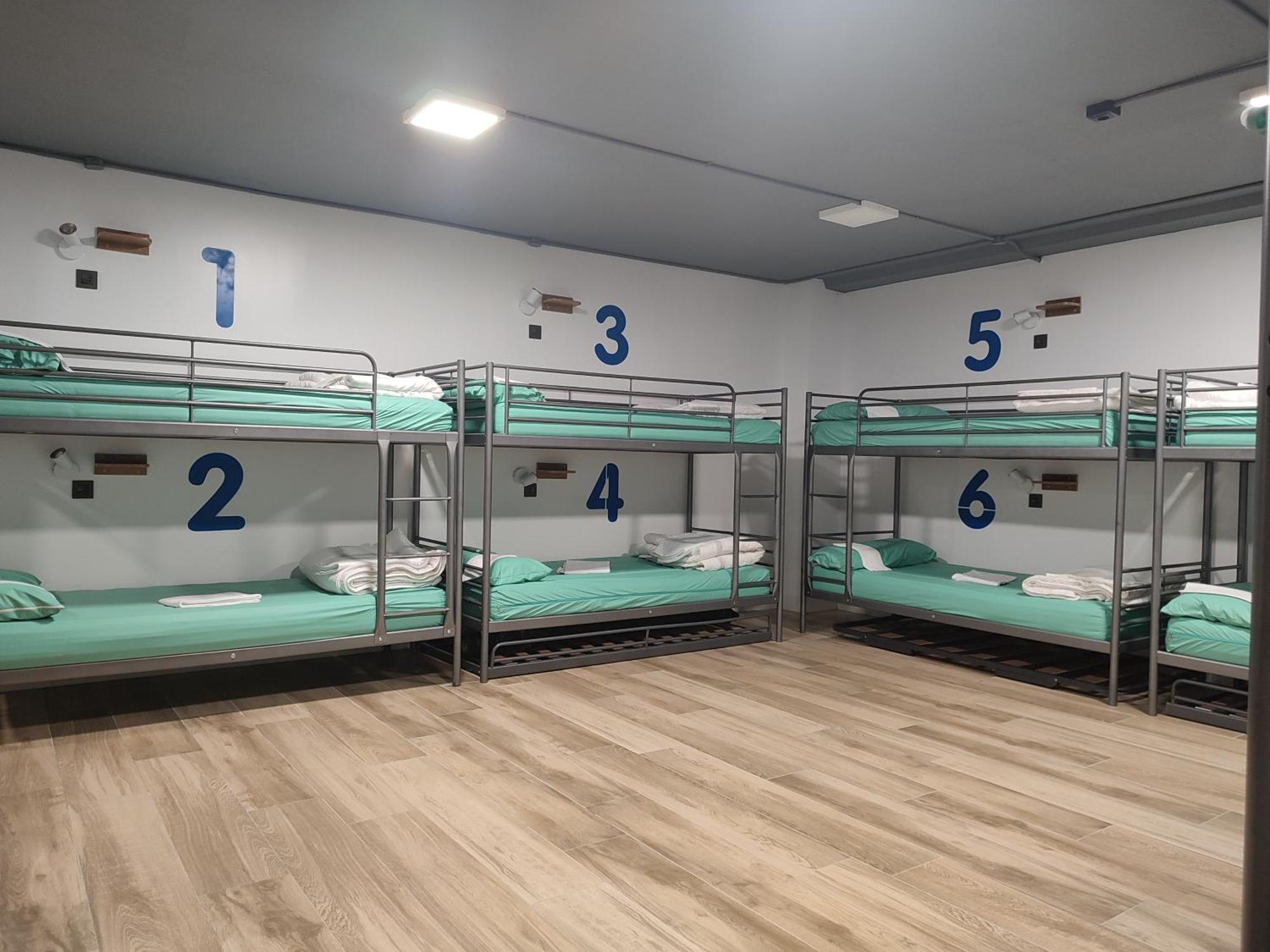 Bilbao Metropolitan Hostel By Bossh Hotels Zewnętrze zdjęcie