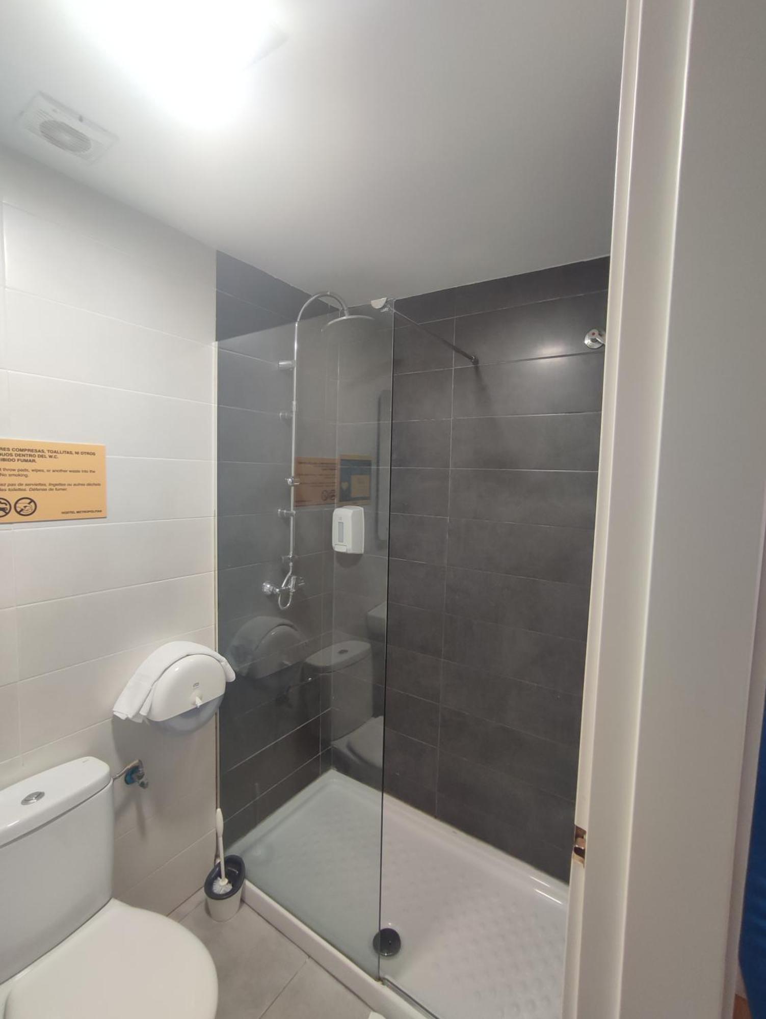 Bilbao Metropolitan Hostel By Bossh Hotels Zewnętrze zdjęcie